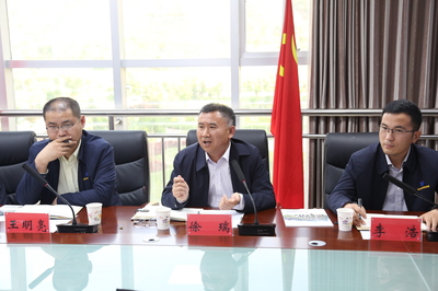 山東華貿(mào)控股集團(tuán)常務(wù)副總裁徐瑞來天水經(jīng)開區(qū)考察(圖)